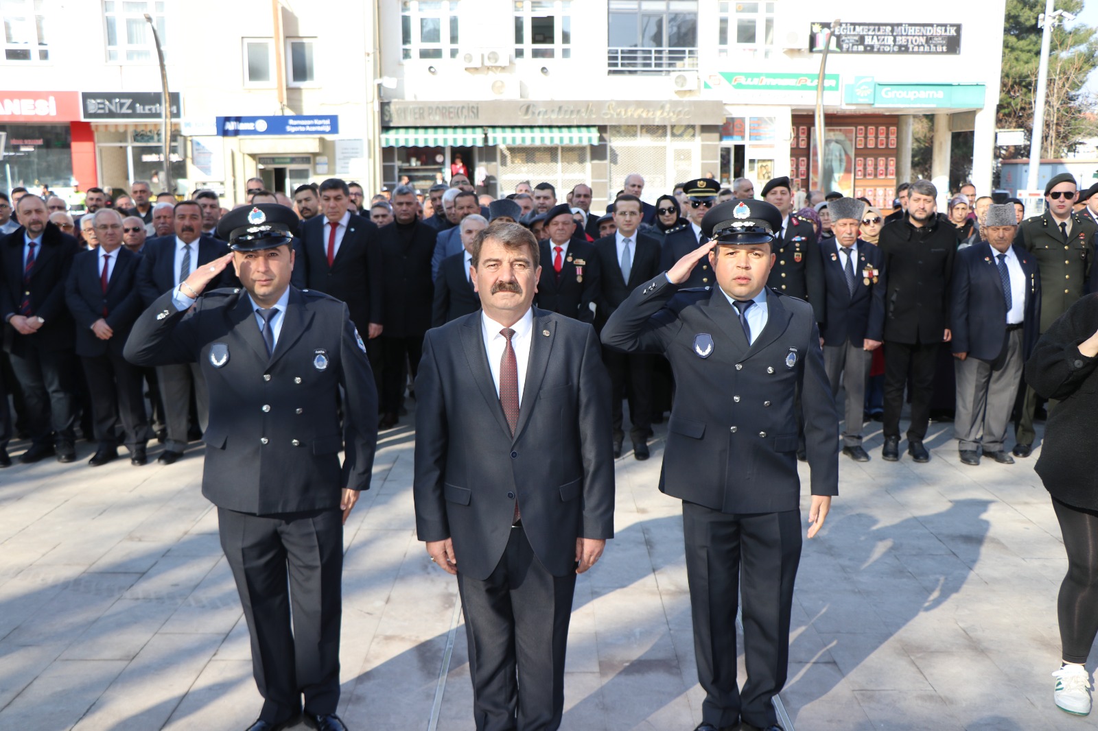 18 MART ÇANAKKALE DENİZ ZAFERİ ve ŞEHİTLER GÜNÜ ÇELENK SUNMA TÖRENİ 3 Celenk 2