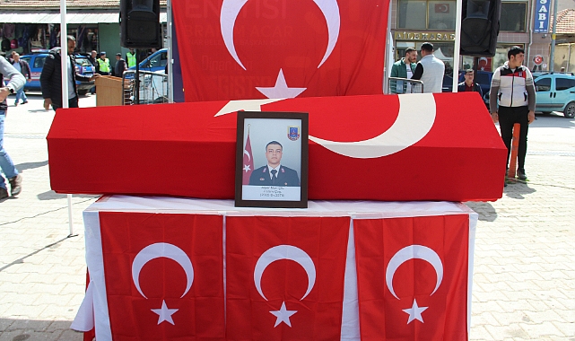 Dinar’da Uzman Çavuş Alper Nuri Çil, Göz Yaşları ile Toprağa Verildi