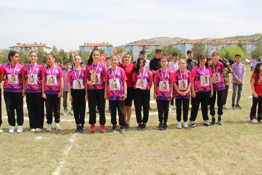 Dinar'da 23 Nisan Ulusal Egemenlik ve Çocuk Bayramı Coşkuyla Kutlandı 5 10574105661713865642 Kopya