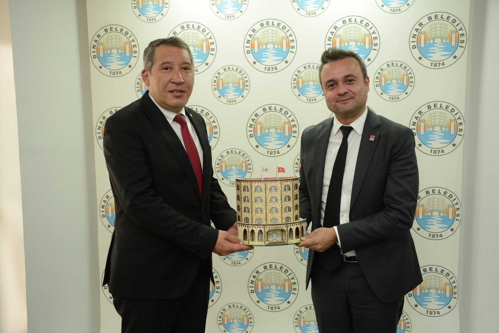 CHP Afyonkarahisar İl Başkanı Faruk Duha Erkan, Veysel Topçu'yu Ziyaret Etti 5 19312678491713451457