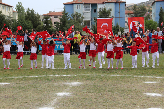 Dinar'da 23 Nisan Ulusal Egemenlik ve Çocuk Bayramı Coşkuyla Kutlandı 15 6337461011713865643 Kopya