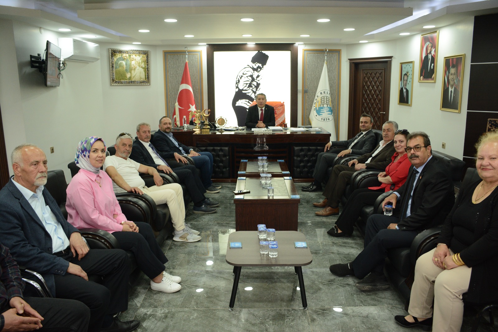 CHP Afyonkarahisar İl Başkanı Faruk Duha Erkan, Veysel Topçu'yu Ziyaret Etti 3 9107623191713451458