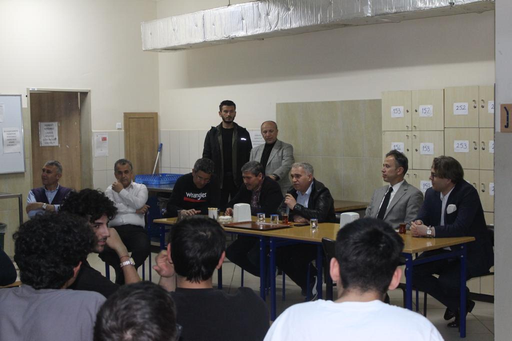 KAYMAKAM DURU ÖĞRENCİLERİMİZLE İFTARDA BULUŞTU 4 IMG 20240402 WA0042