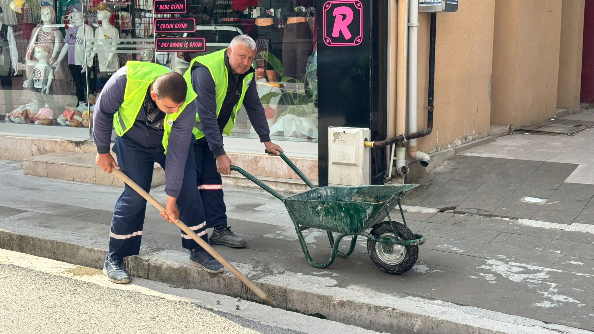 "DAHA TEMİZ BİR DİNAR İÇİN ÇALIŞIYORUZ" 3 12353890421715681331