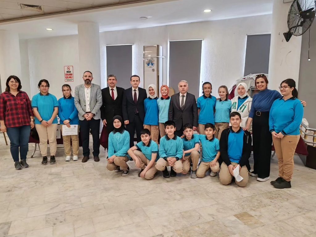 BİLGİ YARIŞMASI BİRİNCİSİ Şehit İzzet Taşbaş İmam Hatip Ortaokulu