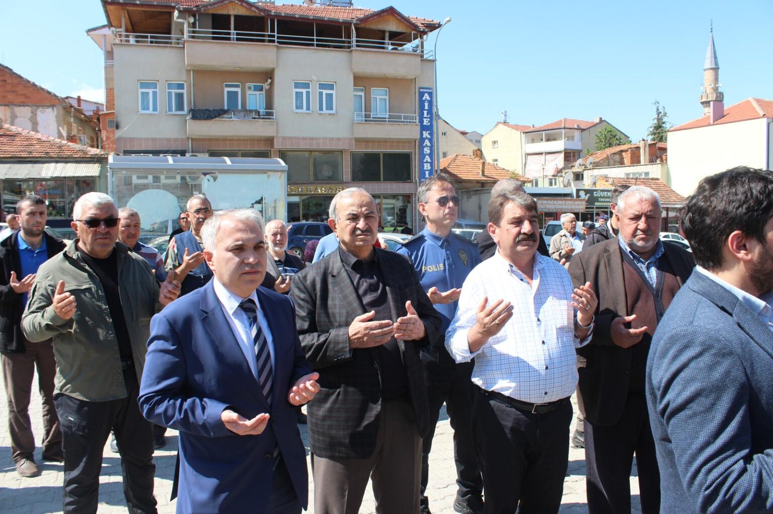 HACI ADAYLARIMIZ KUTSAL TOPRAKLARA UĞURLAND 4 IMG 20240529 WA0011 1536x1023 1