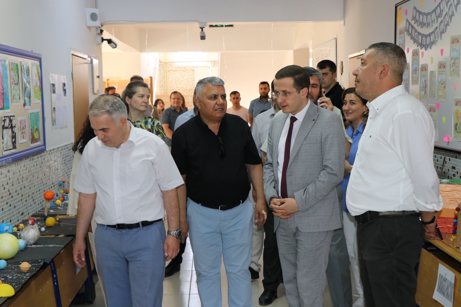 Başkan Veysel TOPÇU, Şehit Selçuk Gürdal Ortaokulunda Yılsonu Sergisine Katıldı. 4 13756526111718184739