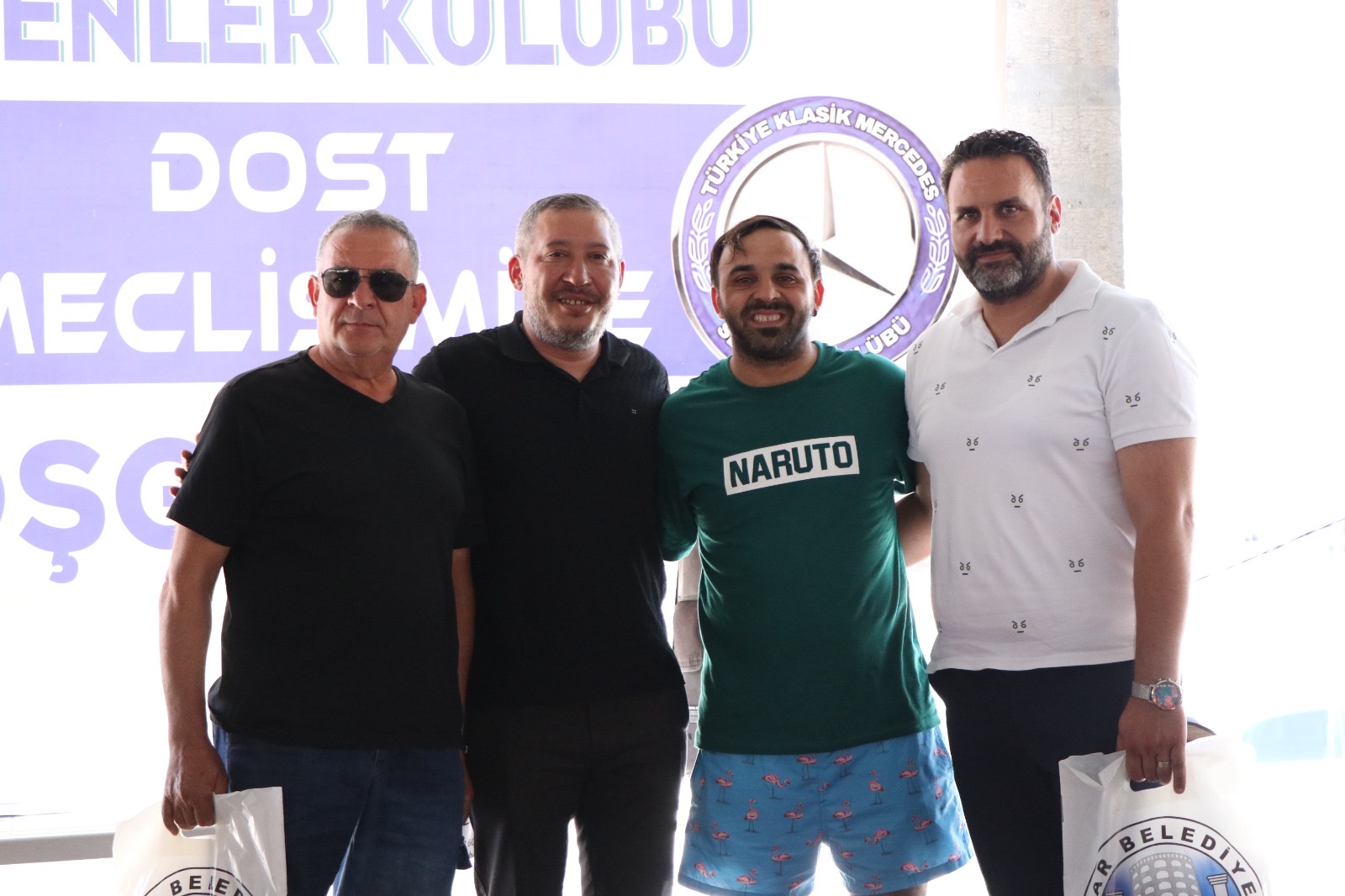 Dinar Klasik Otomobil Festivali’ne Halkımızdan Yoğun İlgi 5 19569210441719154335 Kopya