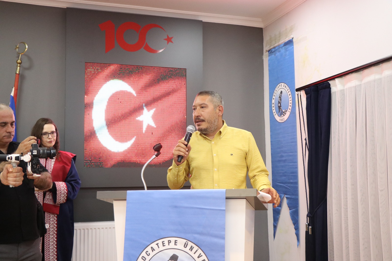 Dinar Belediye Başkanımız Veysel Topçu,Üniversite Öğrencilerimizin Mezuniyet Sevincine Ortak Oldu 5 30ba117a 802c 448e 91d8 52732917b150