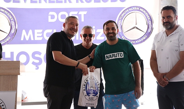 Dinar Klasik Otomobil Festivali’ne Halkımızdan Yoğun İlgi 13 dinar klasik otomobil festivali ne halkimizdan yogun ilgi 9346 Kopya