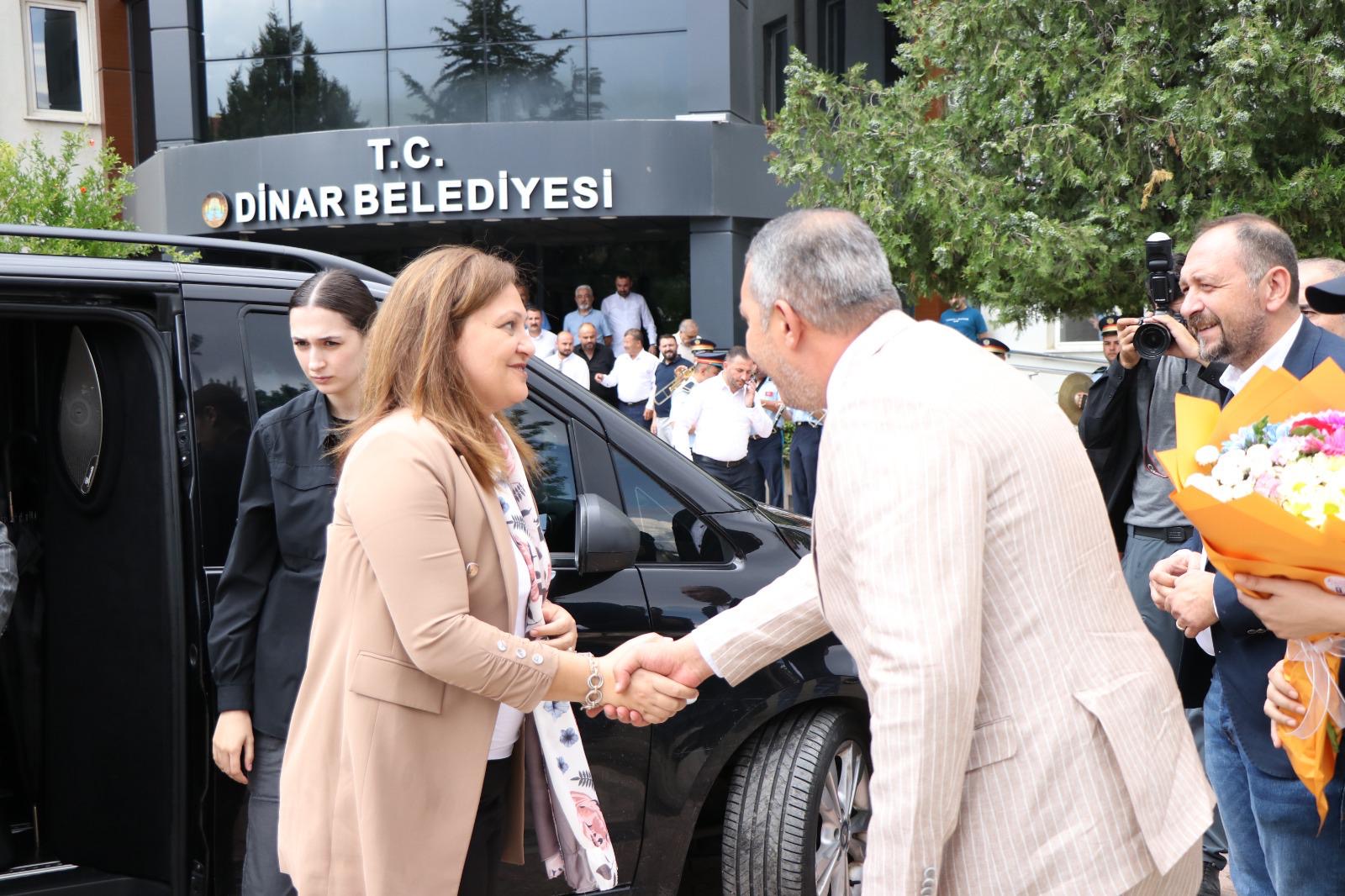 Afyonkarahisar Belediye Başkanımız Burcu Köksal’dan Dinar Belediye Başkanımız Veysel Topçu’ya Hayırlı olsun Ziyareti 4 19591790751720187322