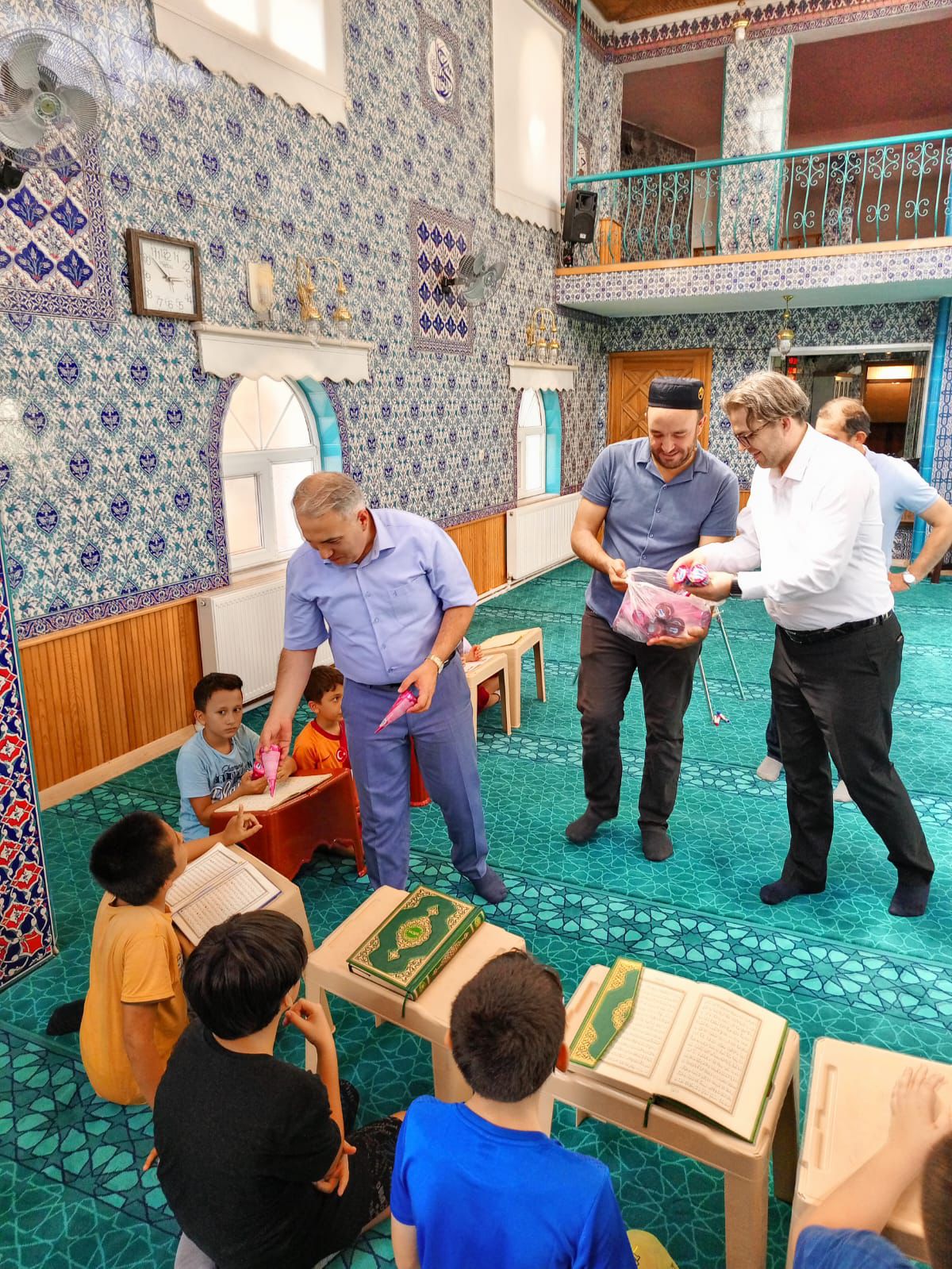 11865349771723122902