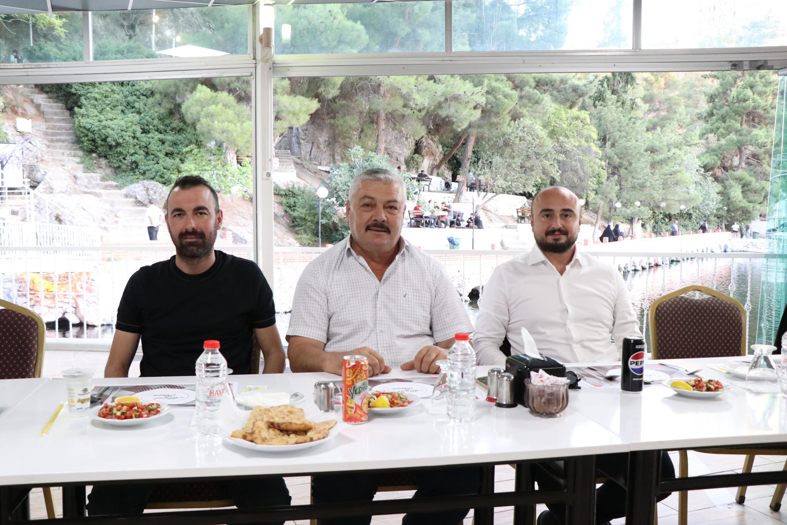 “Belediye Başkanı Topçu, Veda Yemeğine Katıldı” 15 4630138841723487496 scaled