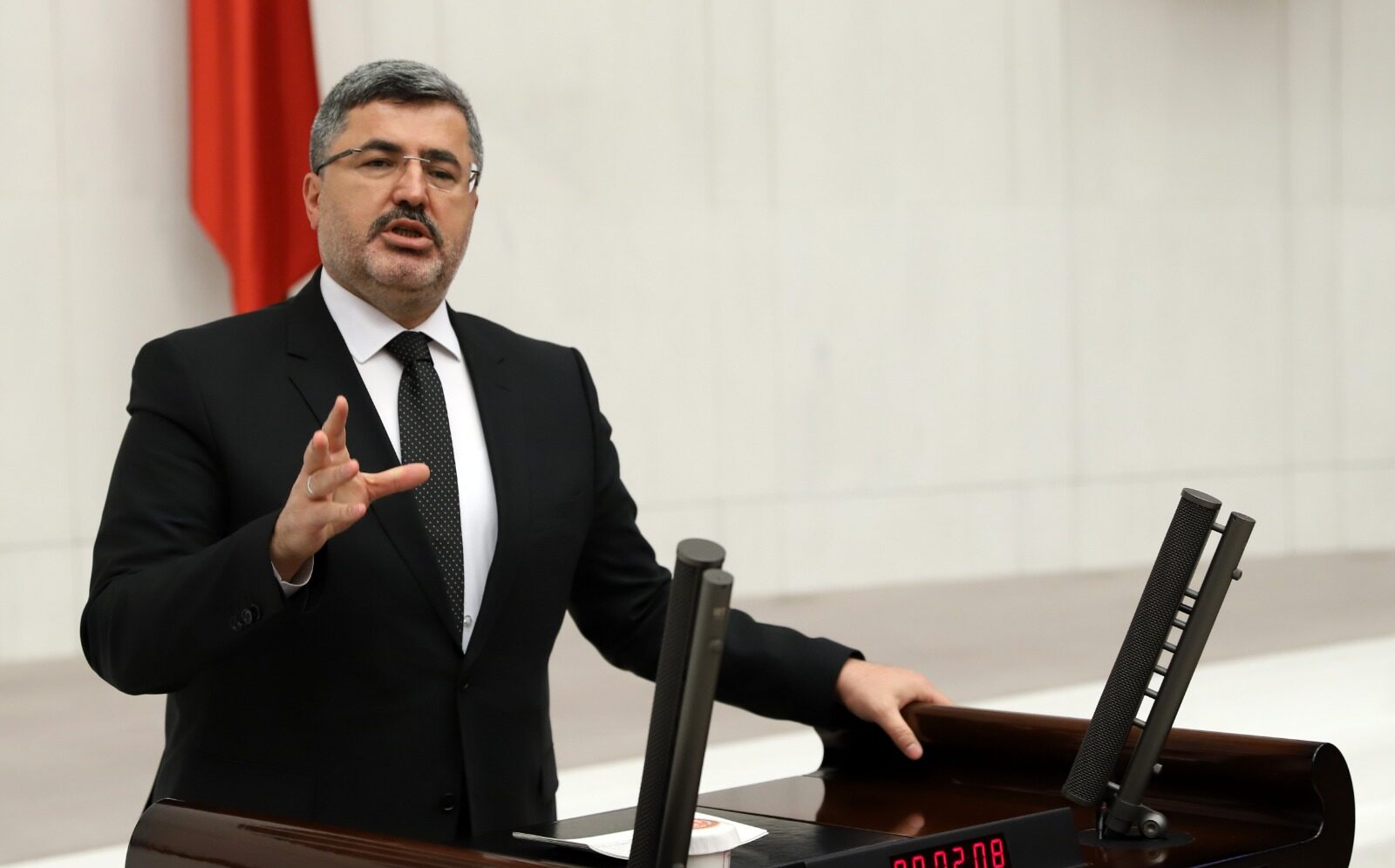 ÖZKAYA, “SOSYAL MEDYA, BATILILARIN MENFAAT ARACI HALİNE GELDİ”