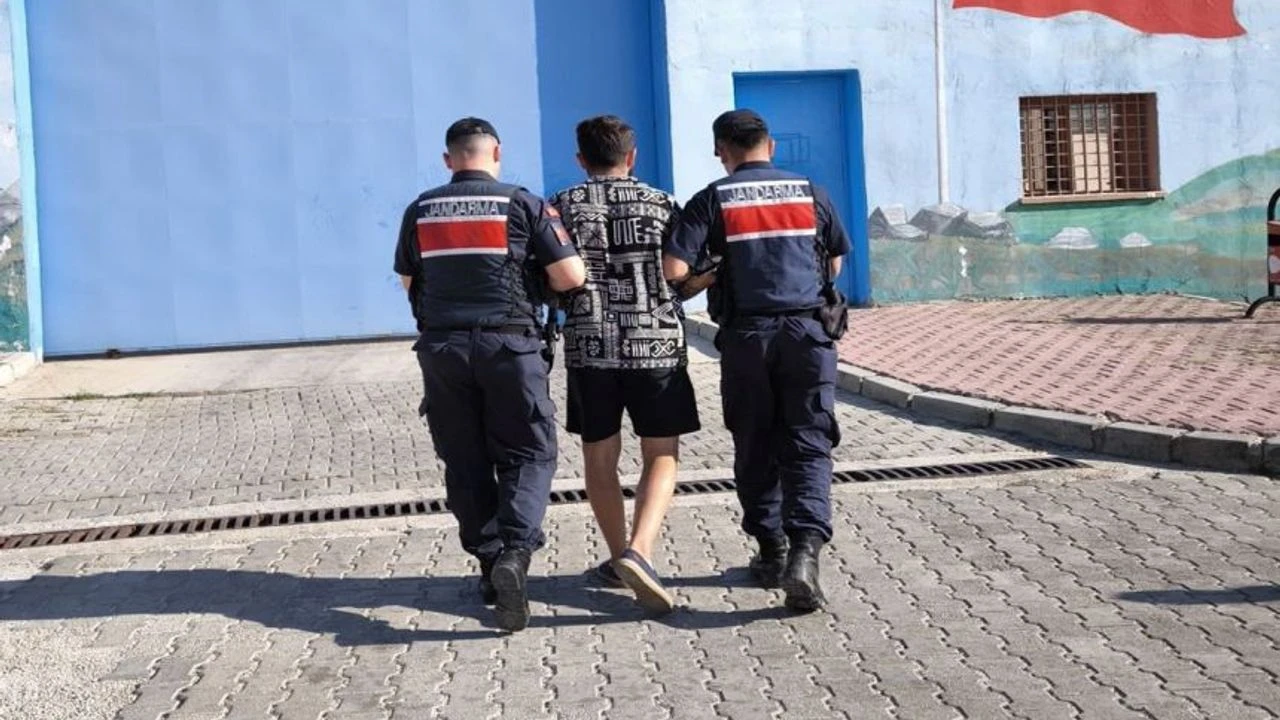 5 YIL HAPİS CEZASI İLE ARANAN ŞAHIS DİNAR^DA YAKALANDI