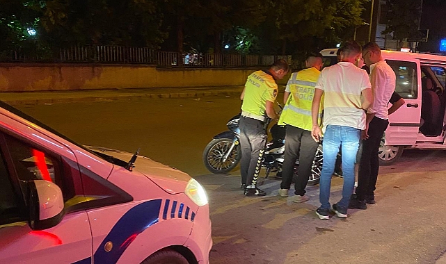 Dinar’da Emniyet Ekipleri Ehliyetsiz ve Egzozu Açık Motor Sürücülerine Göz Açtırmıyor