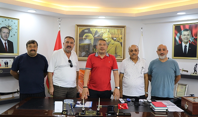 Emekli Personellerden Belediye Başkanımız Veysel Topçu’ya Ziyaret