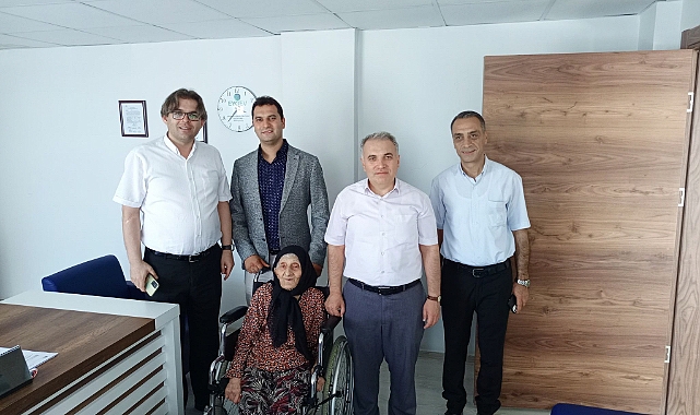 kaymakam duru sandikli ozel bakim merkezini ziyaret etti 3706