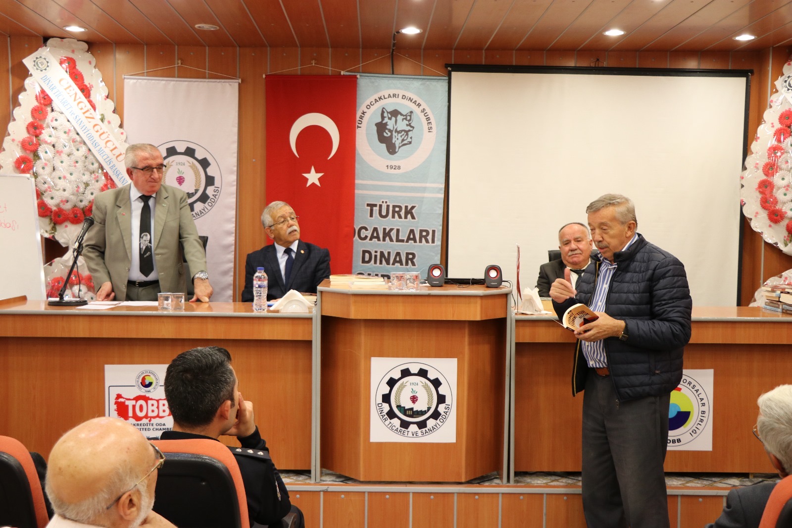 “Dinar’da Sivil Toplumun Sosyal ve Kültürel Katkıları Üzerine Toplantı Yapıldı” 4 11695332941727708373