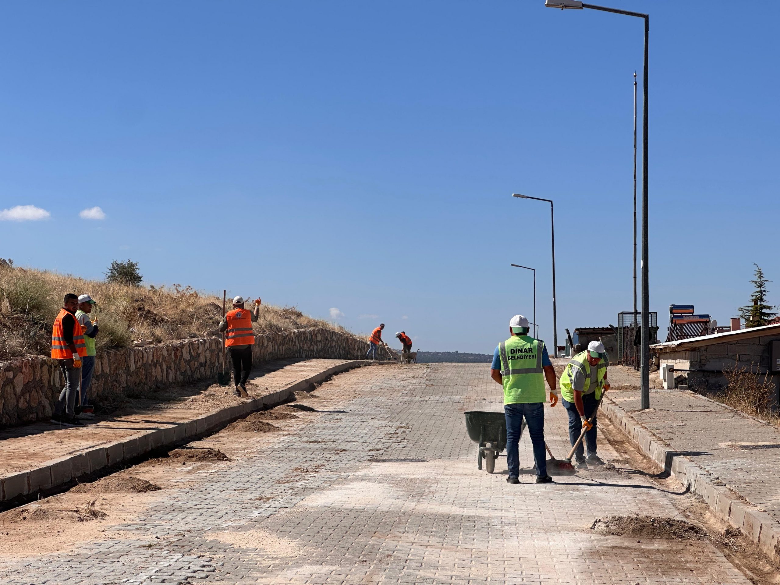 İlçemizde Temizlik Çalışmaları Hız Kesmeden Devam Ediyor 2 12747658231727248754 scaled