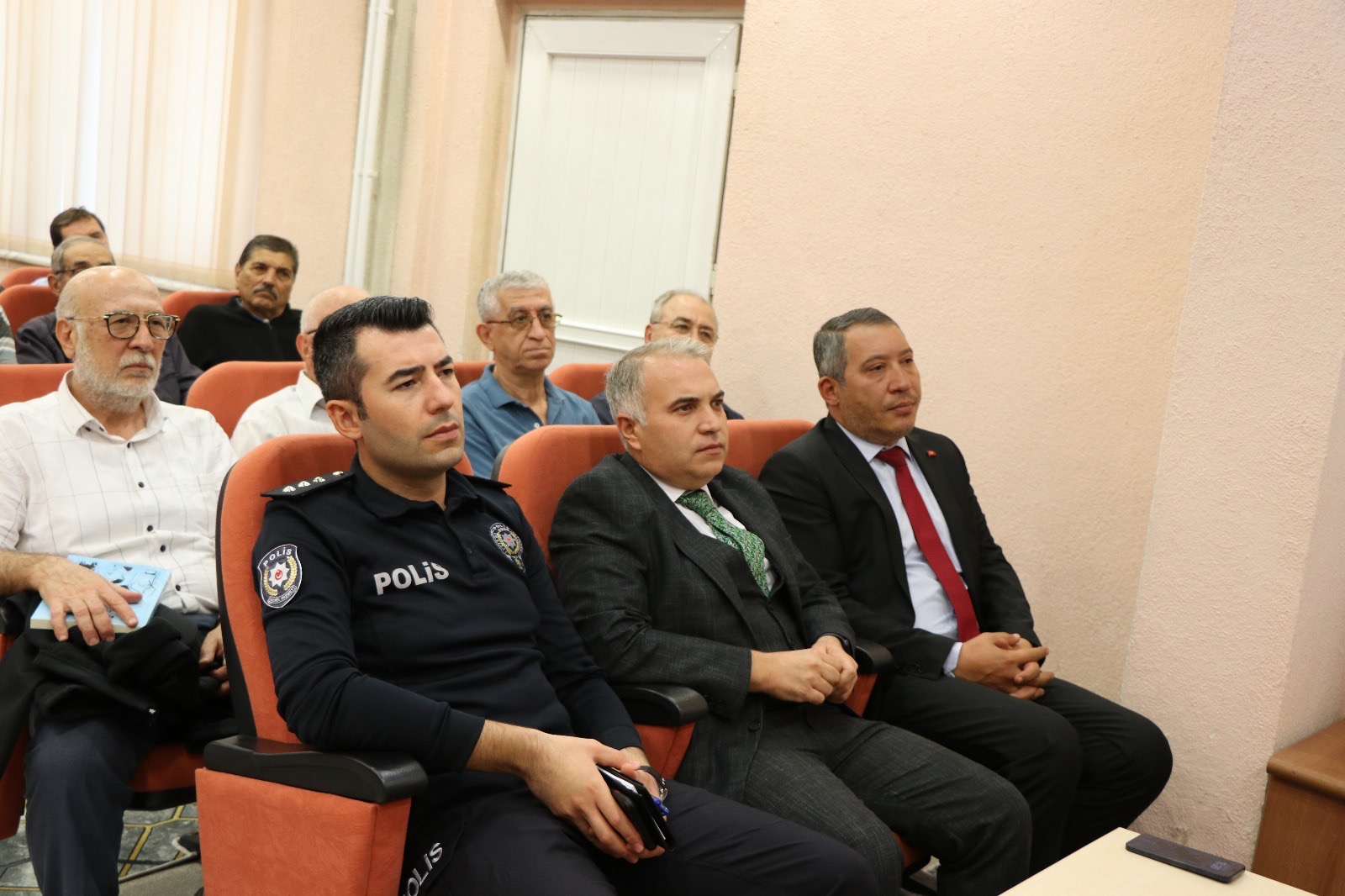 “Dinar’da Sivil Toplumun Sosyal ve Kültürel Katkıları Üzerine Toplantı Yapıldı” 6 14551528421727708384