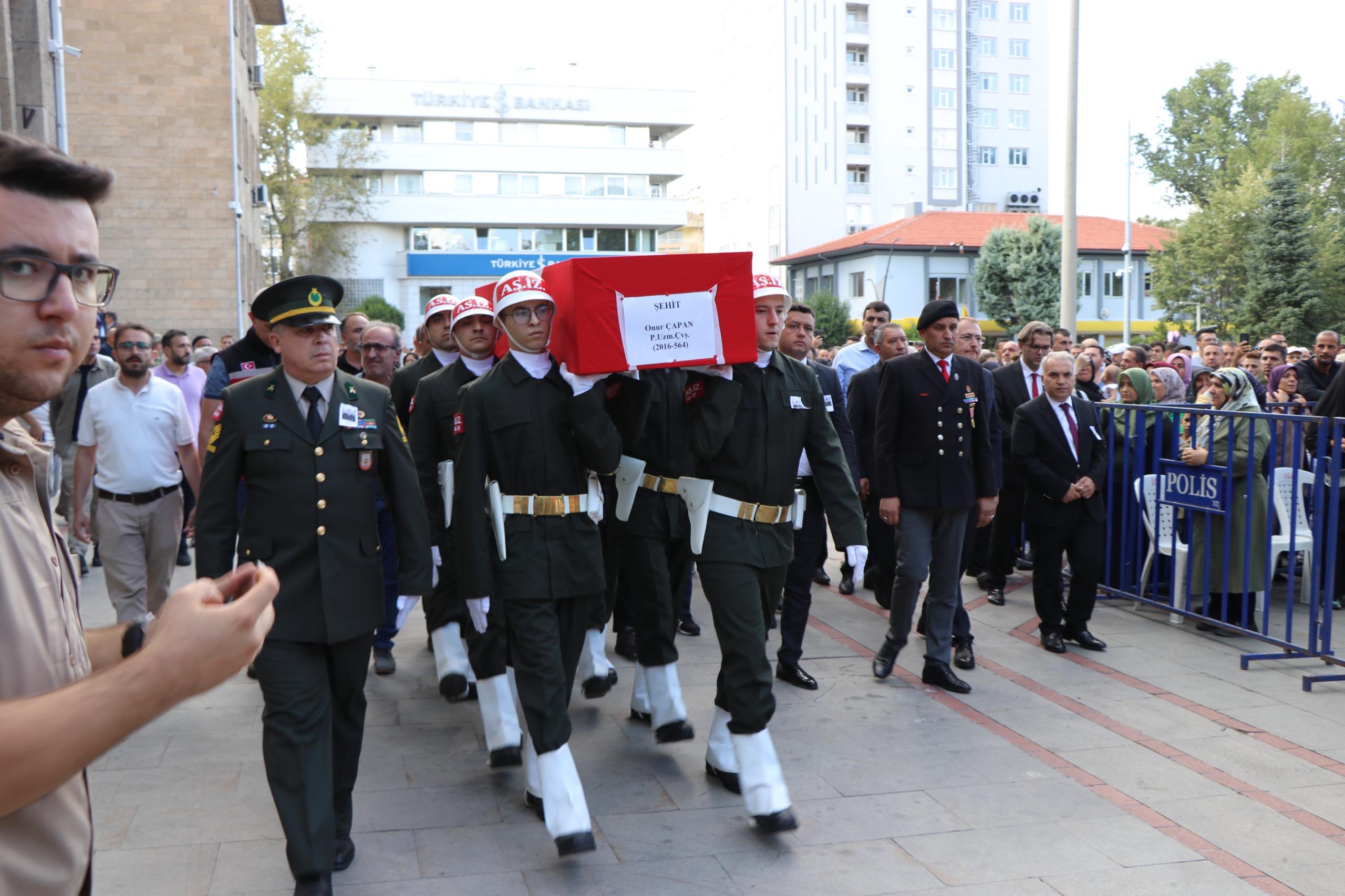 “Aziz Milletimizin Başı Sağ Olsun” 4 14885758611726210142