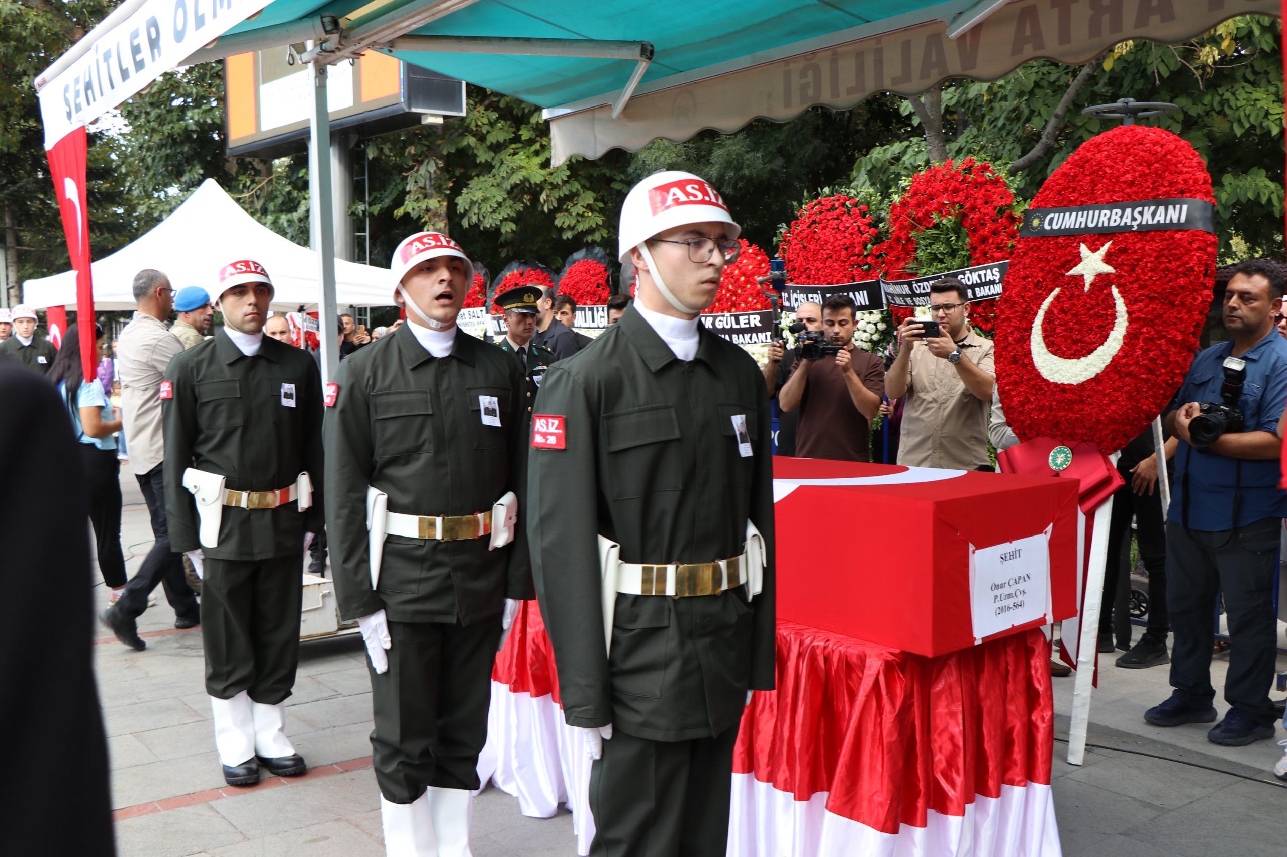 “Aziz Milletimizin Başı Sağ Olsun” 5 16088747101726210128