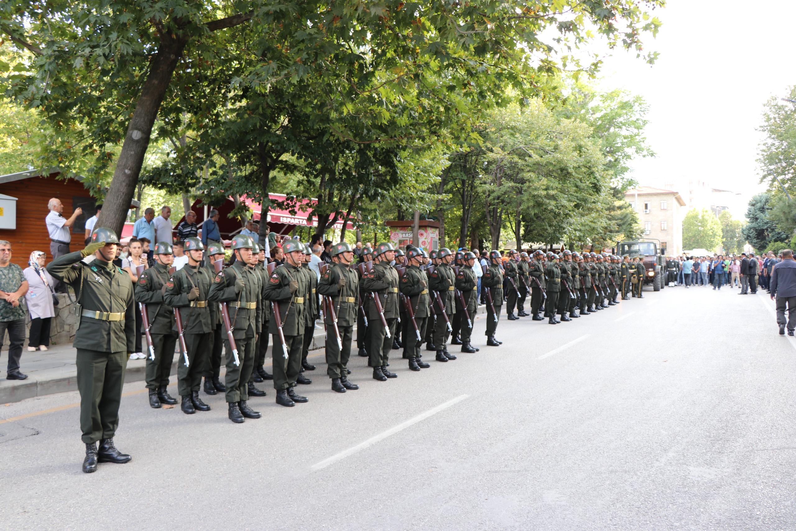 “Aziz Milletimizin Başı Sağ Olsun” 6 1907038841726210145