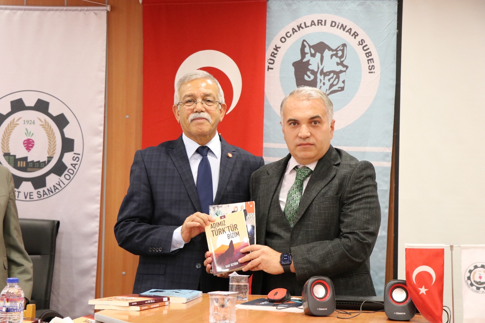 “Dinar’da Sivil Toplumun Sosyal ve Kültürel Katkıları Üzerine Toplantı Yapıldı” 11 20328730451727708386