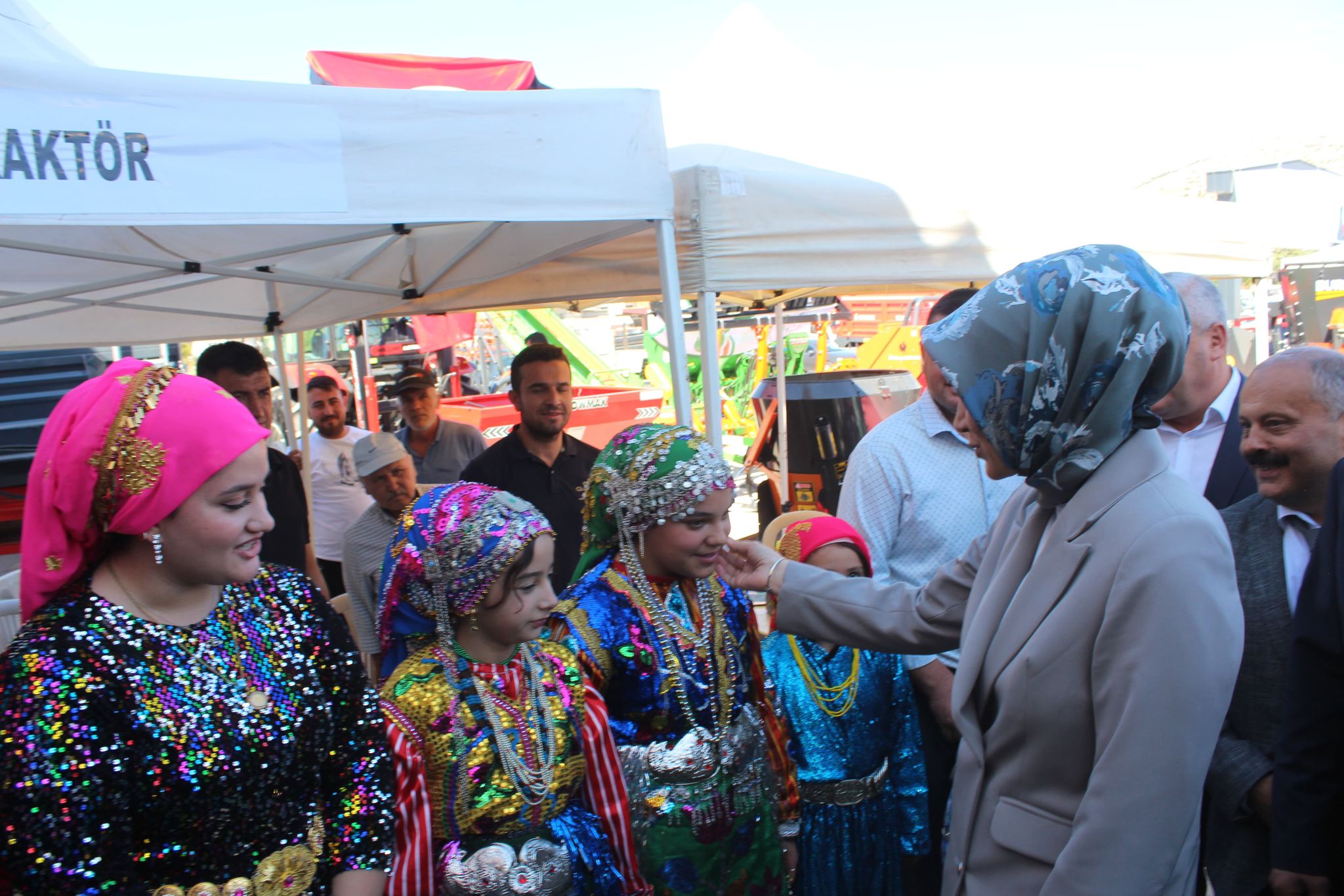 Dinar Tarım ve Hayvancılık Festivalinin Açılışı Yoğun Bir Katılımla Gerçekleşti 8 2847293451727422108