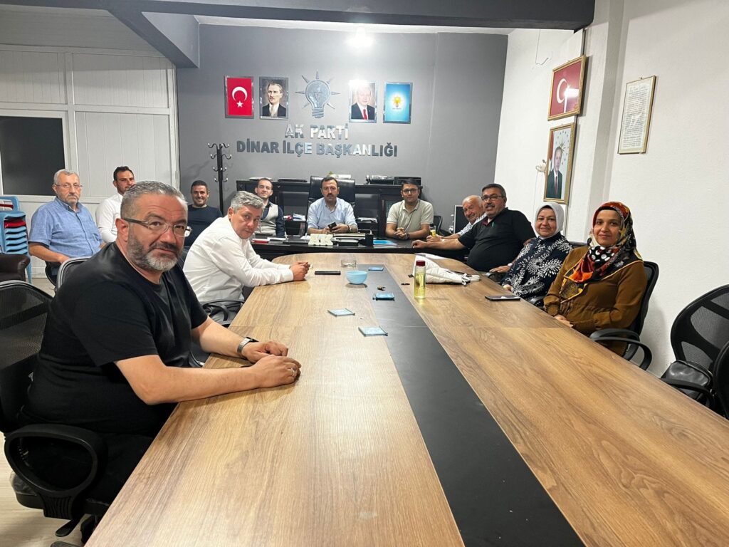 AK PARTİ’DE YOL TOPLANTISI