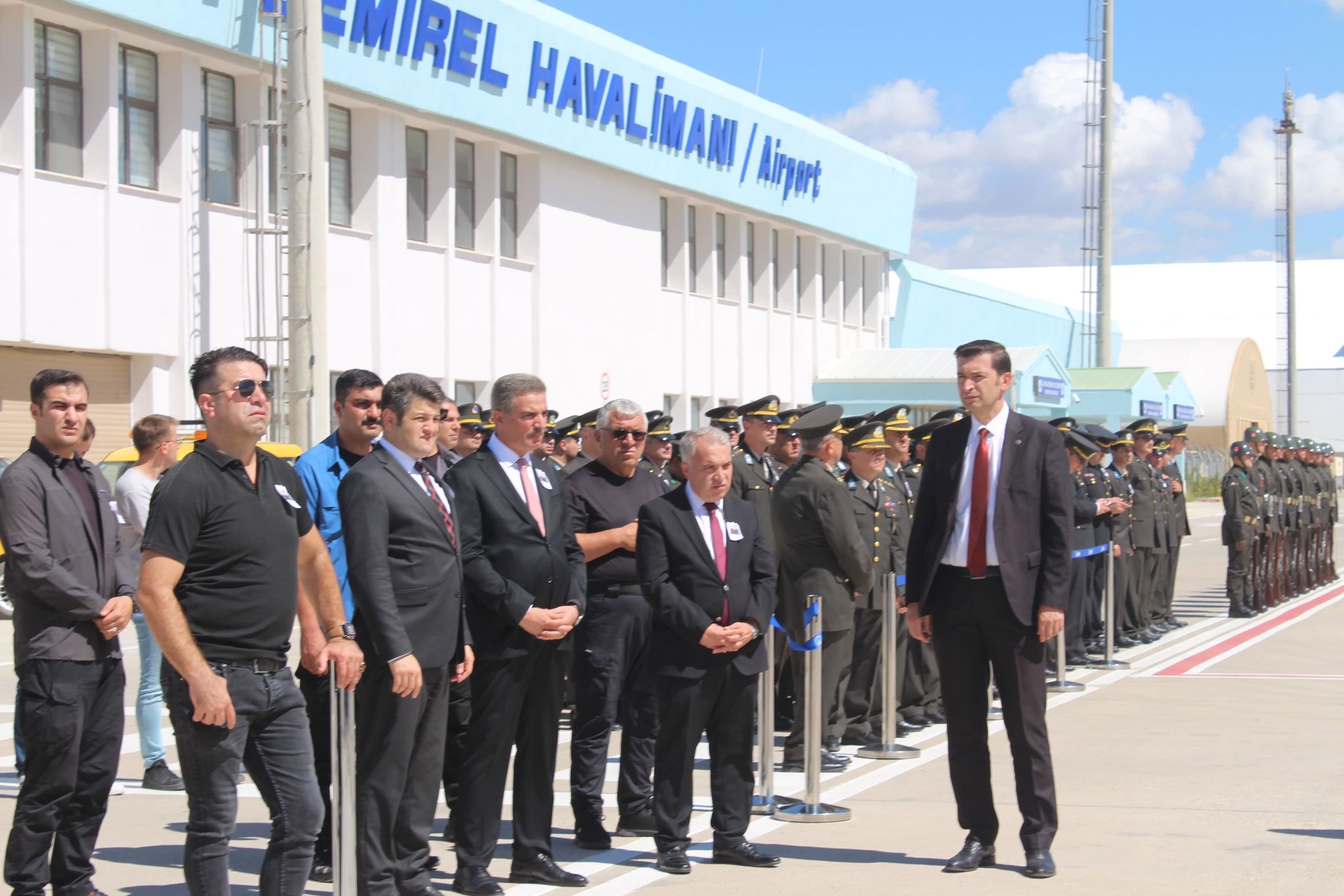 KAYMAKAM DURU ŞEHİDİMİZİN CENAZE TÖRENİNE KATILDI. 8 7567982201726160532