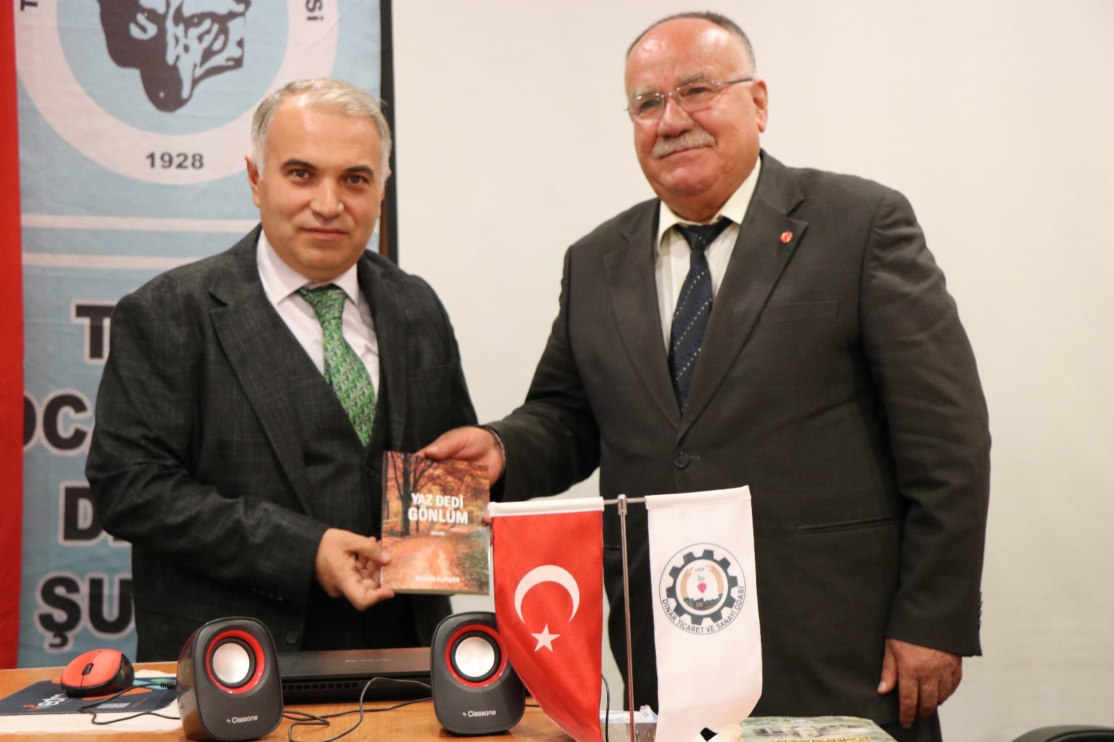 “Dinar’da Sivil Toplumun Sosyal ve Kültürel Katkıları Üzerine Toplantı Yapıldı” 17 8153712771727708383