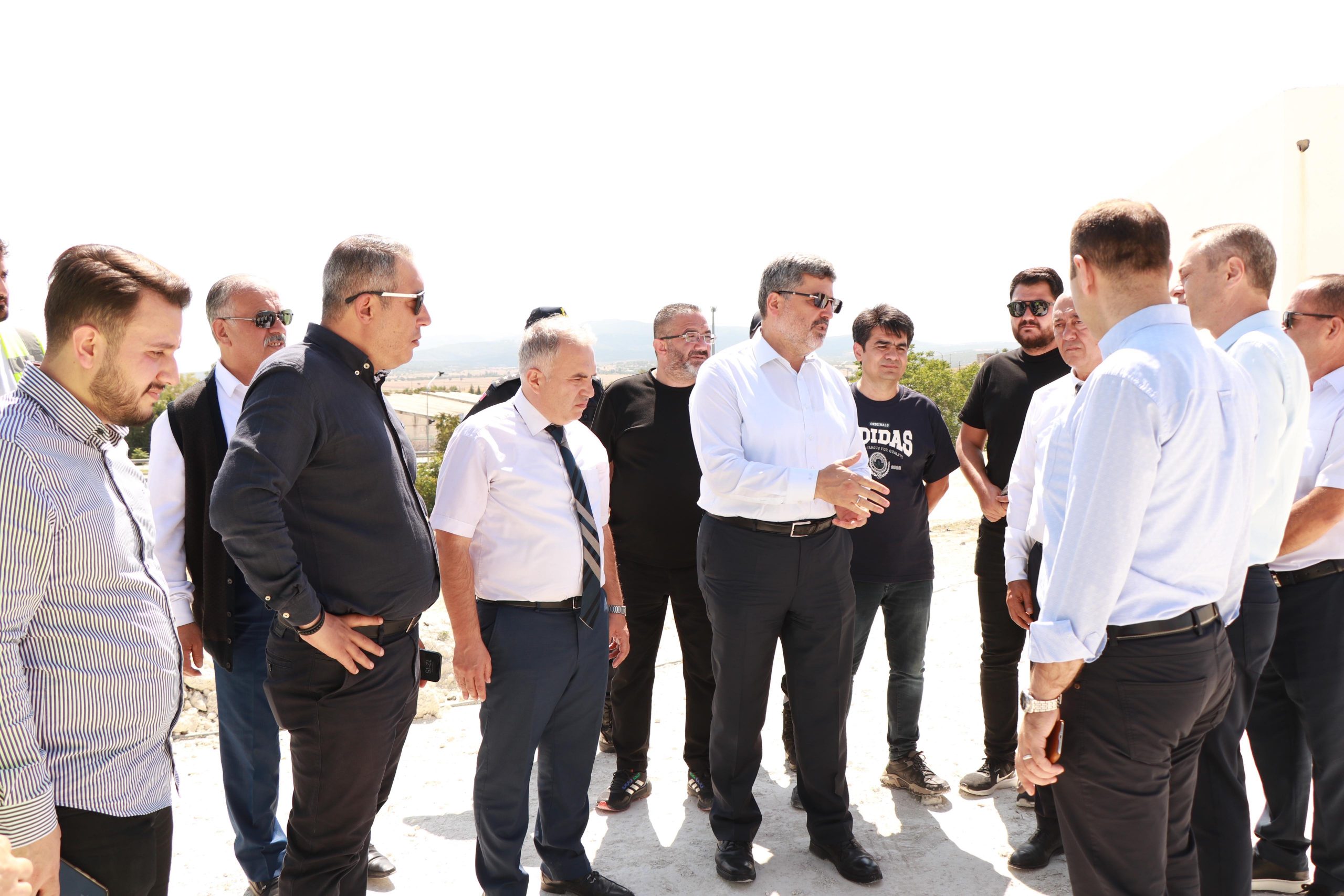 "İlçemizde Yapılması Planlanan Yollar Yerinde İncelendi" 5 8879752241725882992 scaled