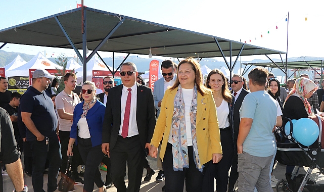 Dinar Belediye Başkanımız Veysel Topçu, 6. Uluslararası Gastro Afyon Turizm ve Lezzet Festivali'ne katıldı. 17 dinar belediye baskanimiz veysel topcu 6 uluslararasi gastro afyon turizm ve lezzet festivali ne katildi 8784