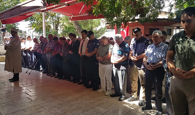 “Şehidimiz Onur Çapan Ruhuna İthafen Gıyabi Cenaze Namazı Kılındı”