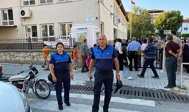 “Zabıta Ekiplerinden Okul Önü Trafik Denetimi”