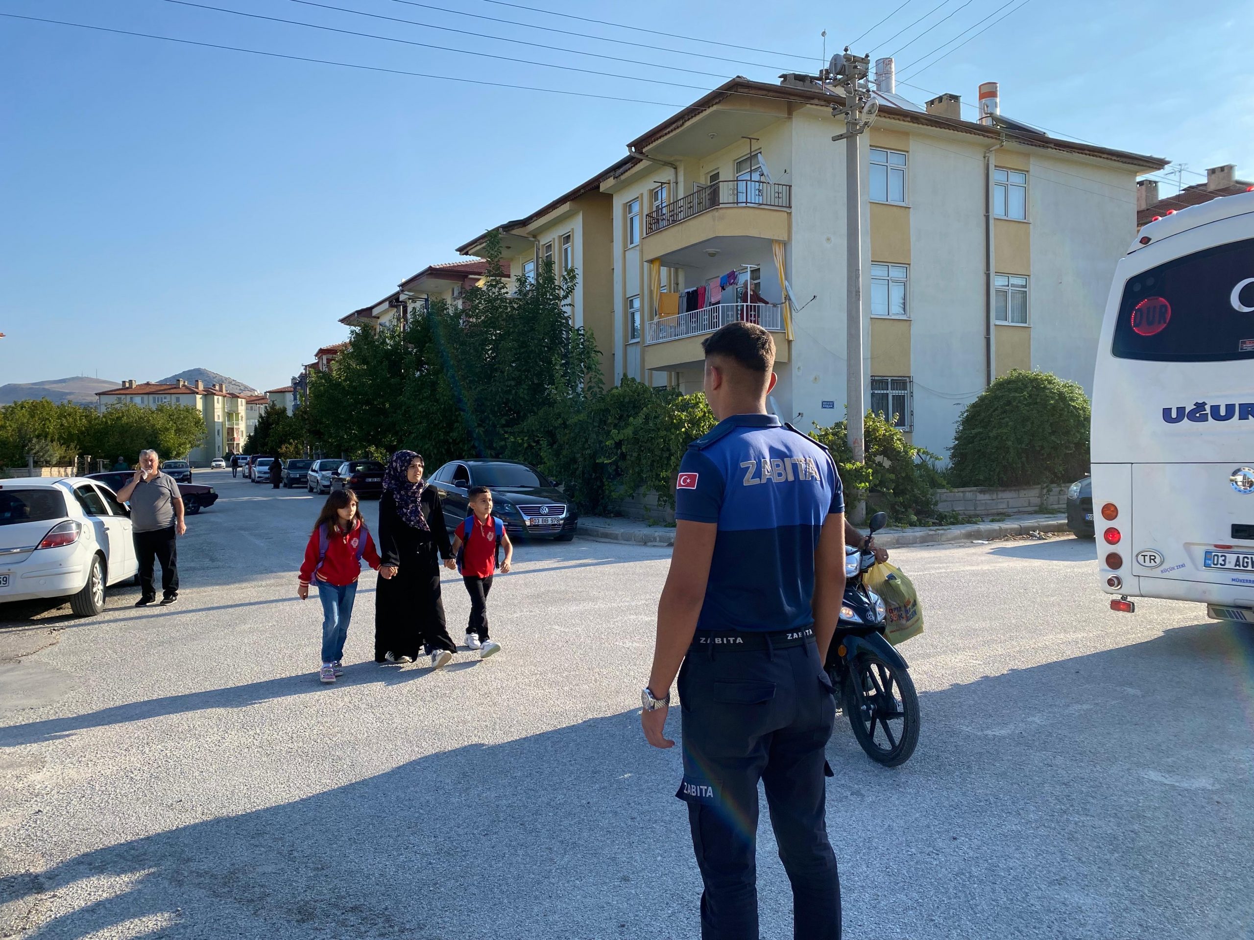 "Zabıta Ekiplerinden Okul Önü Trafik Denetimi" 3 zabita 2 scaled