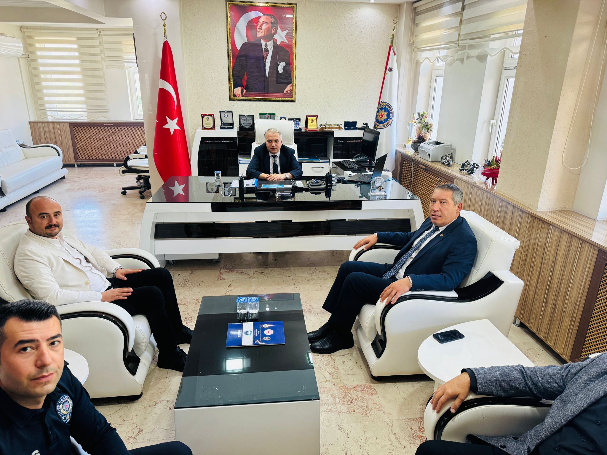 18832905581727871372