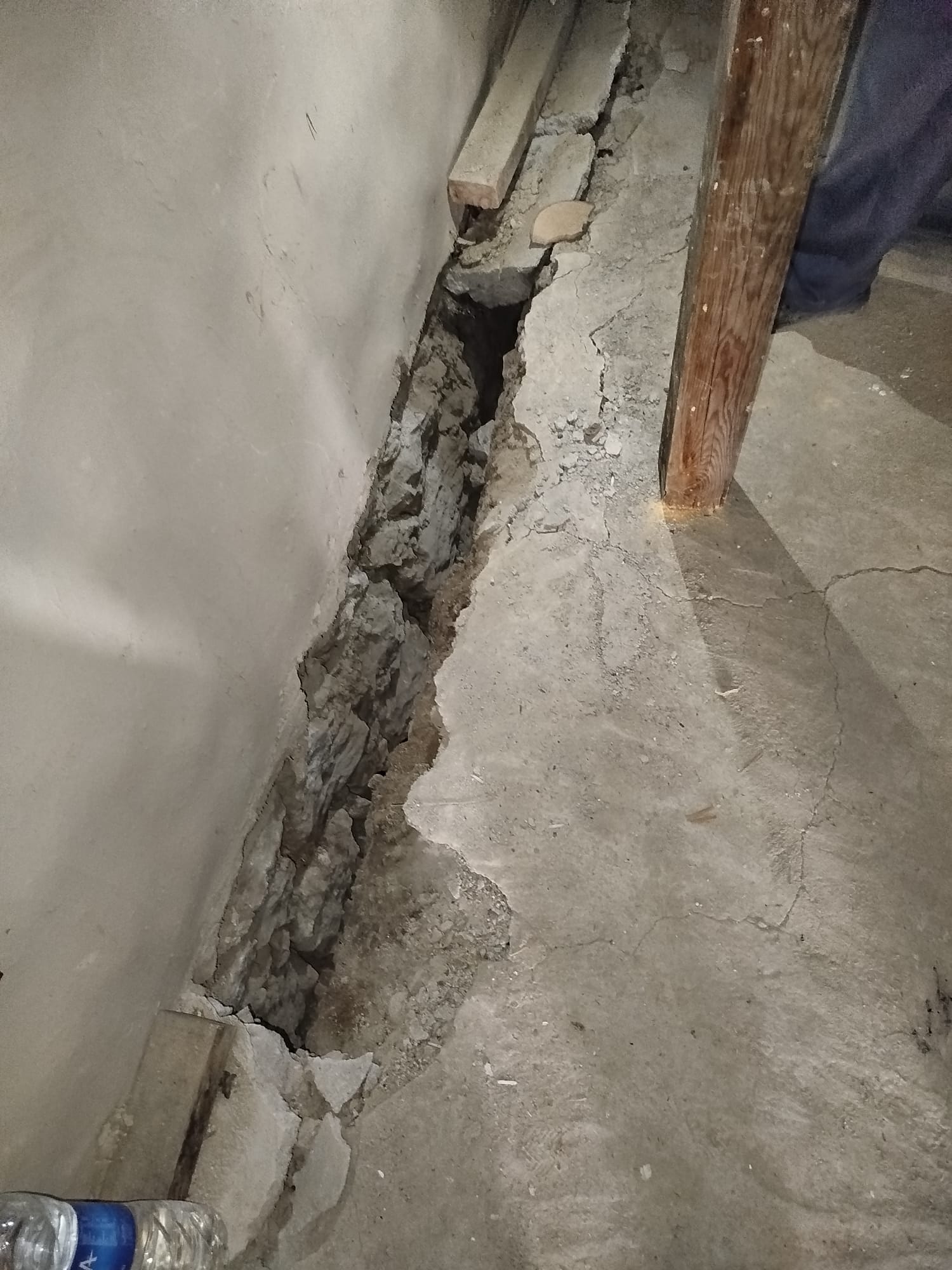 CHP Dinar İlçe Başkanı Ali Arıkan ve Yönetim Kurulu Üyeleri, Akçaköy'deki Hasarları Yerinde İnceledi 6 19149159501728282625