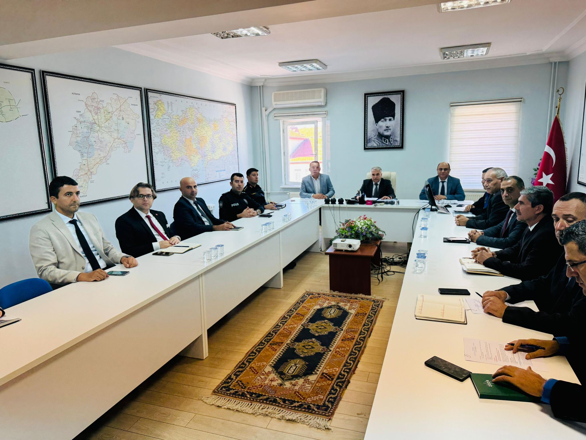 29 Ekim Cumhuriyet Bayramı Kutlama Komitesi Toplantısı Gerçekleştirildi 2 29 ekim top