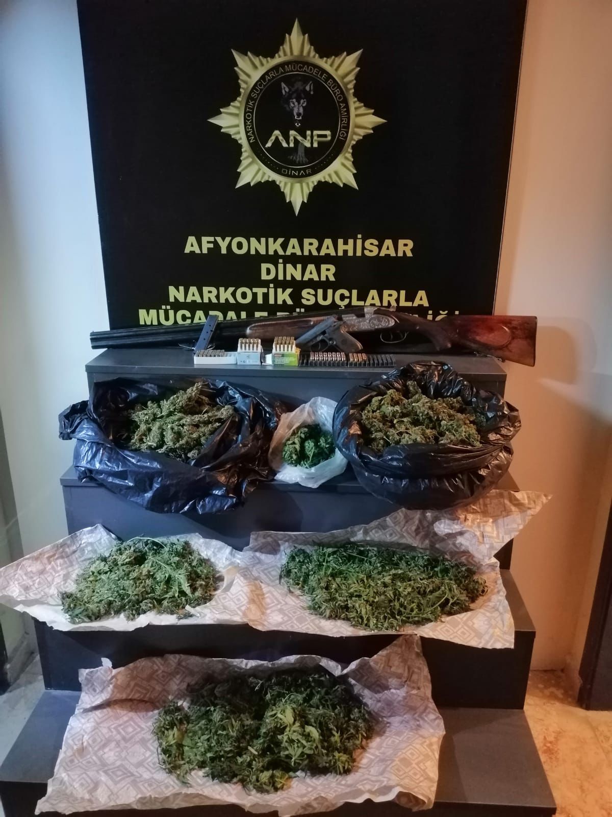 Bağ Evinde 1 Kilo 662 Gram Uyuşturucu Yakalandı
