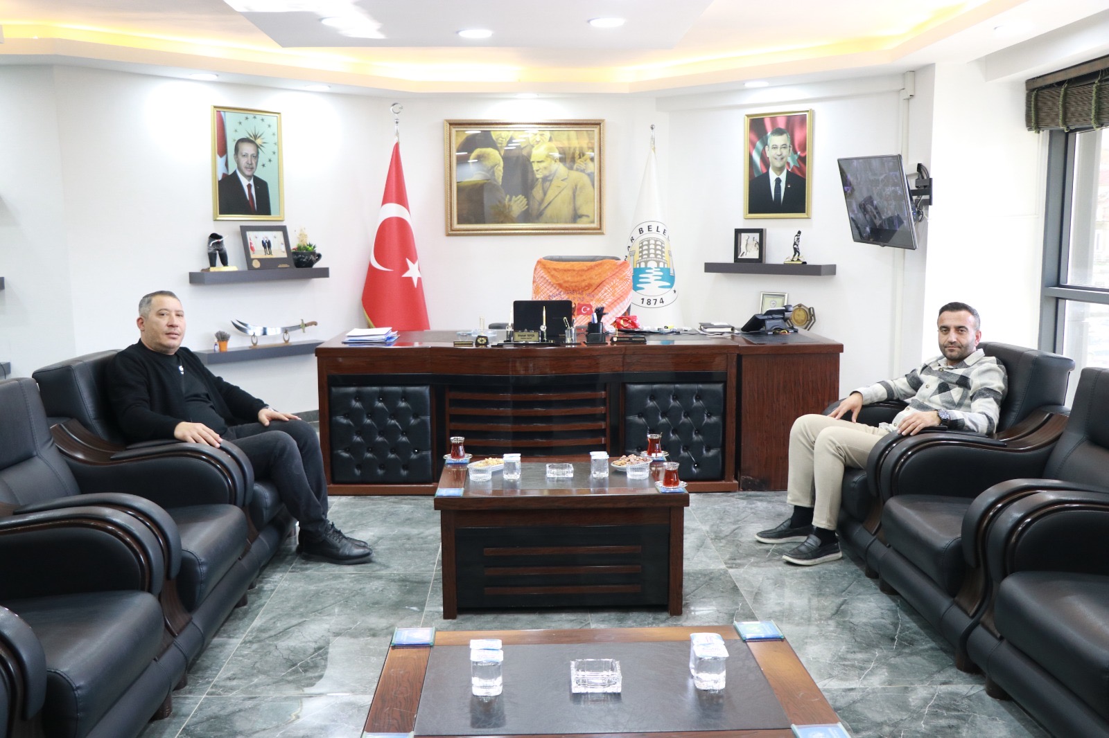 Akçadağ Belediye Başkanı Hasan Ulutaş’tan Dinar Belediye Başkanı Veysel Topçu’ya Ziyaret 2 14821888721732272041