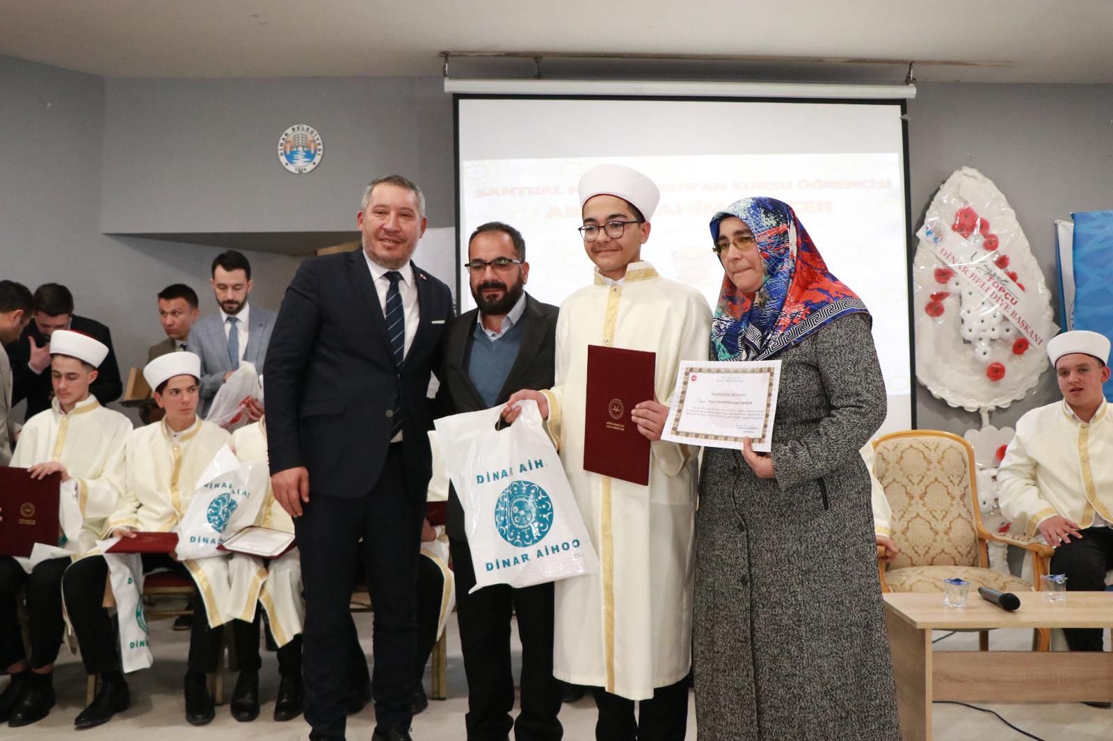 Kaymakamımız Kemal Duru, 15 Yeni Hafız İçin Düzenlenen İcazet Merasimine Katıldı 5 14867006721732909212