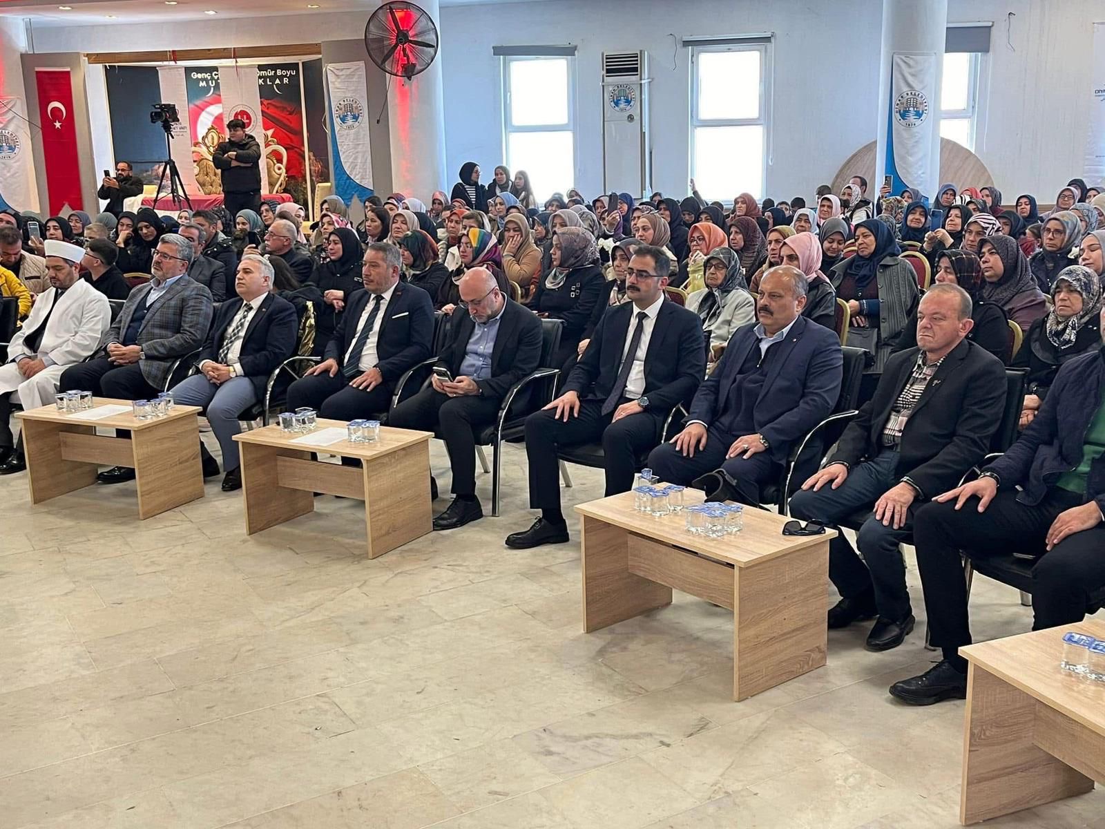 Kaymakamımız Kemal Duru, 15 Yeni Hafız İçin Düzenlenen İcazet Merasimine Katıldı 2 418307971732909179