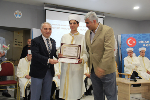Kaymakamımız Kemal Duru, 15 Yeni Hafız İçin Düzenlenen İcazet Merasimine Katıldı