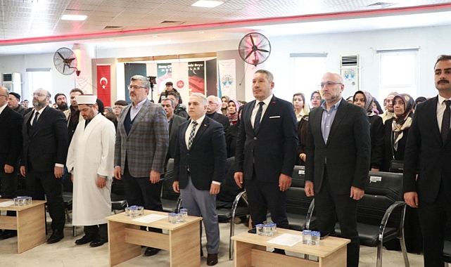 5 ilcemiz belediye kultur sarayi nda 15 yeni hafiz icin icazet merasimi gerceklestirildi 9752 Kopya