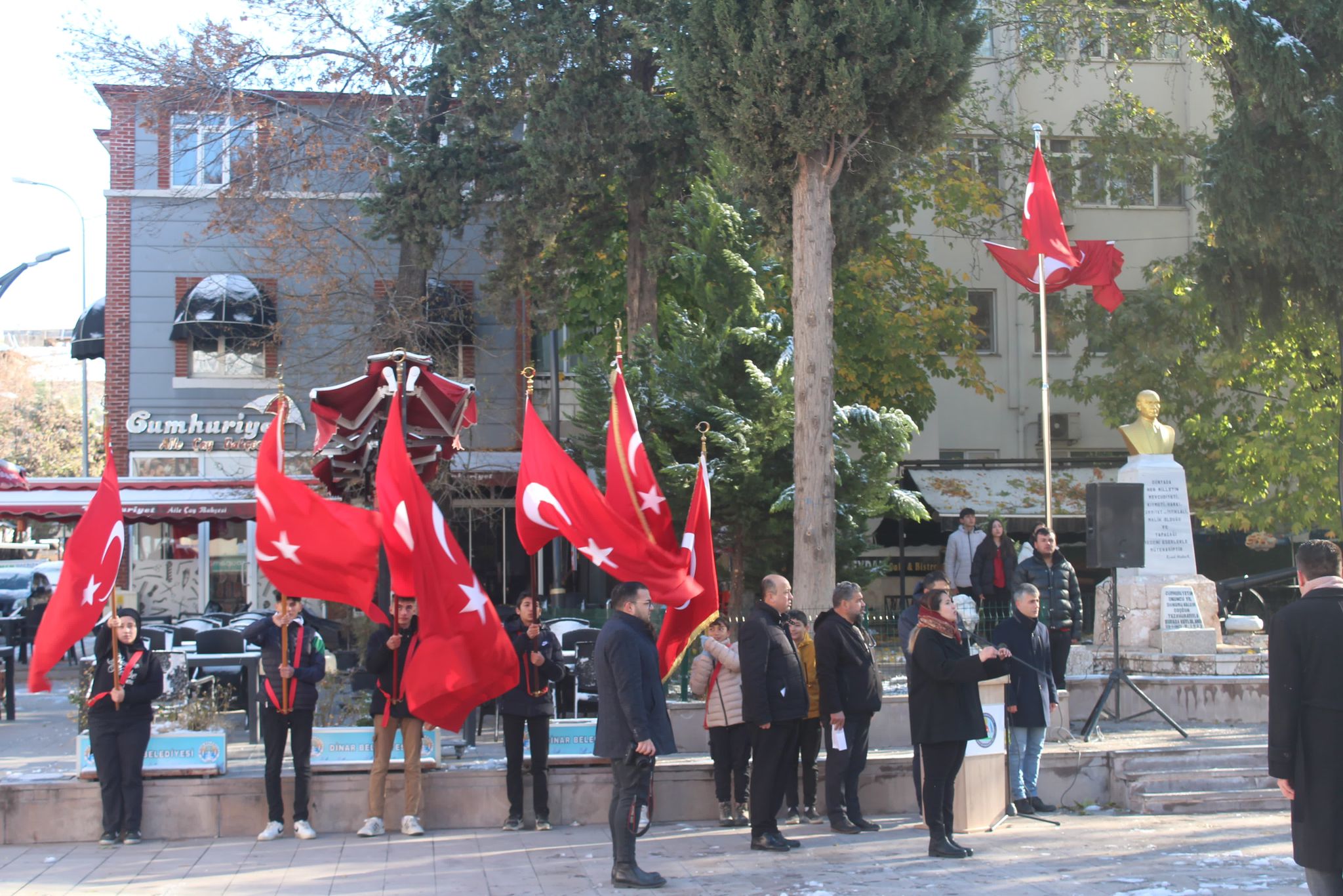 24 KASIM ÖĞRETMENLER GÜNÜ ÇEŞİTLİ ETKİNLİKLERLE KUTLANDI. 5 ogretmen 4 Kopya