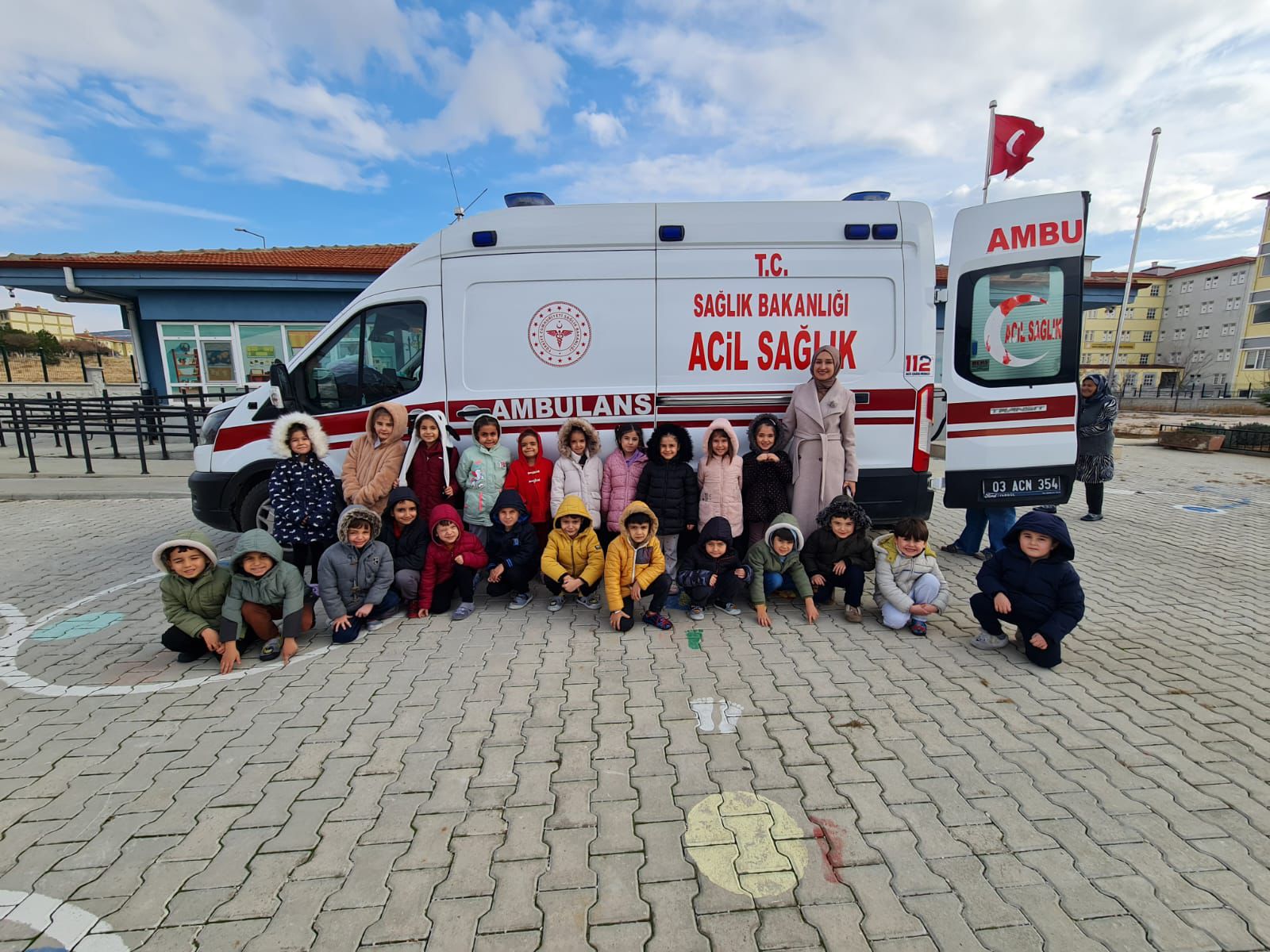 Öğrencilerimizden 112 Acil Sağlık Kahramanlarına Anlamlı Kutlama 4 16245048491733570720