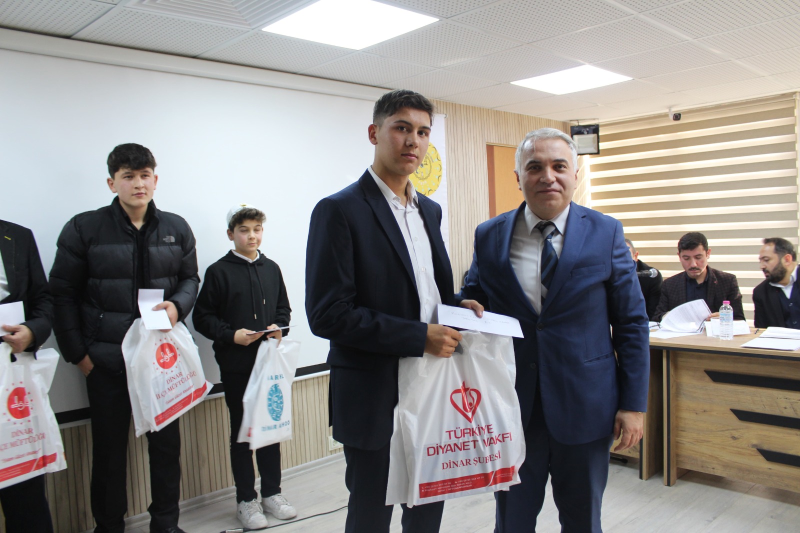 Kaymakam Kemal Duru, İlçemizde Düzenlenen "Genç Sada Kur'an-ı Kerim'i Güzel Okuma 2. Bölge Yarışması"na Katıldı 6 Kaymakam 5